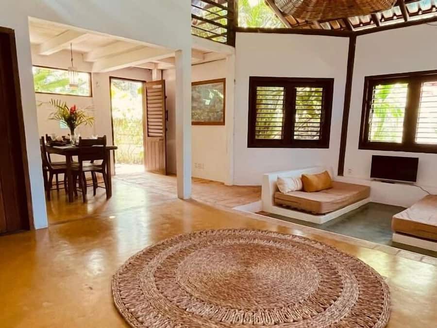 House | Ruang tamu | TV