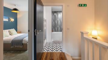 1 bedroom, iron/ironing board, WiFi