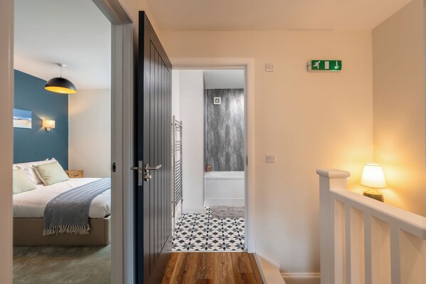 1 غرفة نوم ومكواة/لوح كي وواي فاي