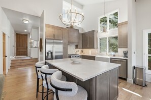 Private kitchen - Renovated Eagle-Vail residence near Beaver Creek (Avon)