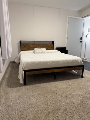 1 bedroom, iron/ironing board, WiFi, bed sheets