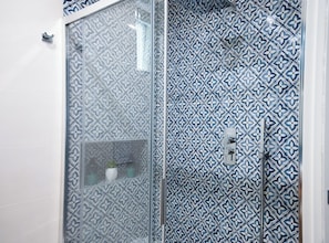 Eco-friendly toiletries, hair dryer, bidet, towels - Nica’s House: nido vista mare tra limoni, sole e dolce relax! 🌴☀️💛 (Maiori)