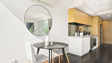 Apartment | Dining