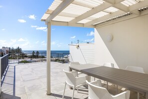Balcony - Bright 2-bed Apartment With Stunning Ocean Views (Sunshine Coast)