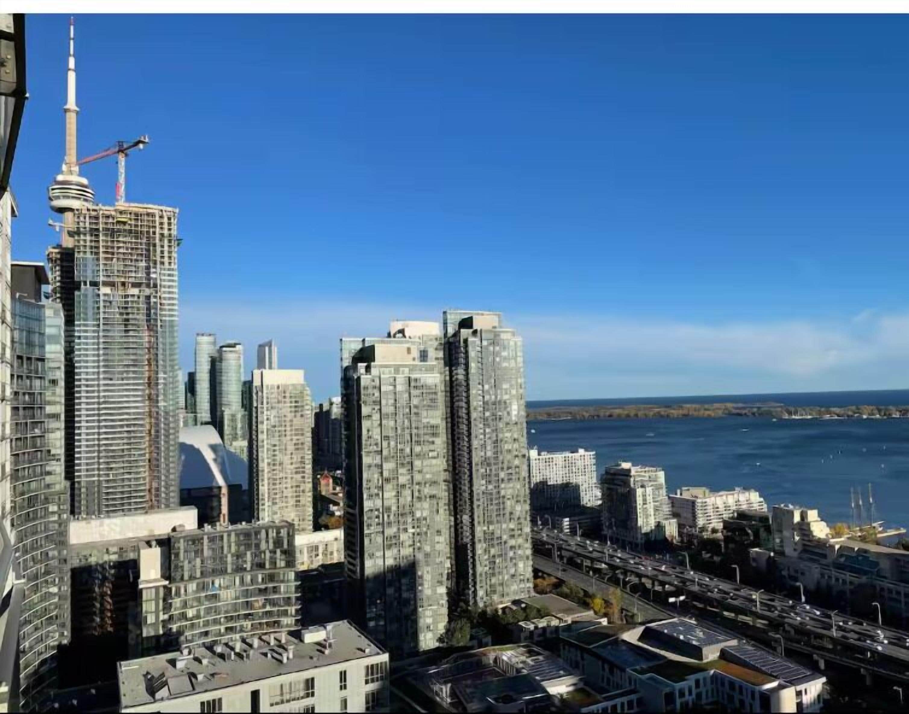 Deluxe Suite, 1 Queen Bed, Lake View | Terrace/patio