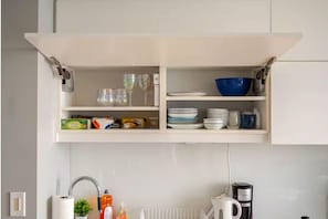 Laptop workspace, iron/ironing board, free WiFi