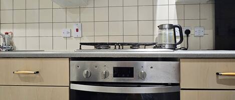 Mikrowelle, Ofen, Herdplatte, Geschirrspüler