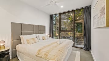 Apartment | 1 bedroom, laptop workspace, iron/ironing board, bed sheets