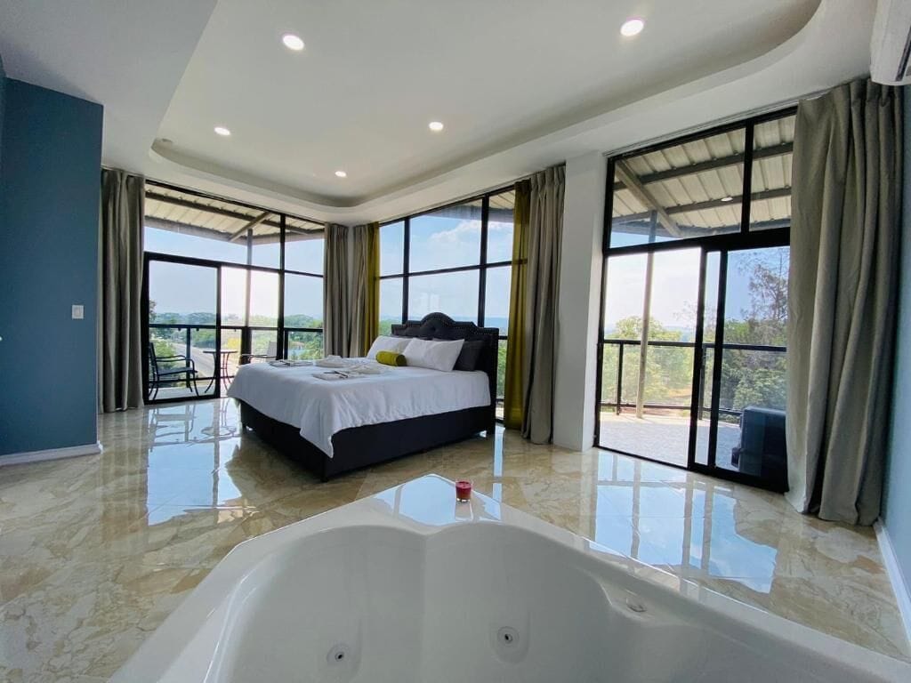 Superior Room, Private Bathroom | In-room safe, laptop workspace, blackout drapes, soundproofing