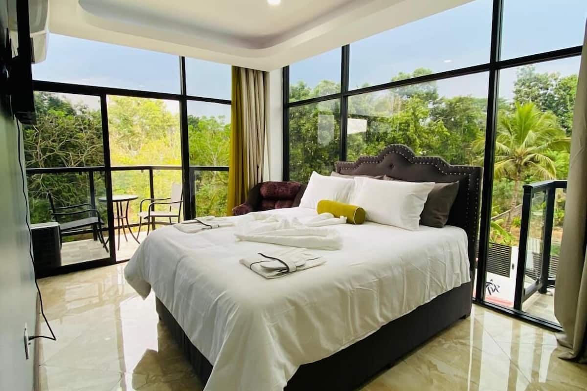 Classic Double Room, Balcony | In-room safe, laptop workspace, blackout drapes, iron/ironing board