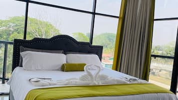 ห้องคอมฟอร์ทดับเบิล, ระเบียง | ตู้นิรภัยในห้องพัก, พื้นที่ทำงานแบบใช้แล็ปท็อป, ผ้าม่านกันแสง