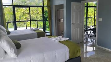 Superior Double Room, Private Bathroom | In-room safe, laptop workspace, blackout drapes, soundproofing