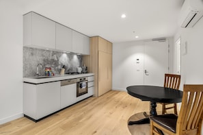 Apartment | Private kitchen | Cookware/dishes/utensils - Chic 1-bed South Melbourne Unit With Pool & Gym (Melbourne)