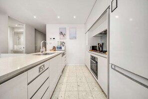 Apartment | Private kitchen | Cookware/dishes/utensils