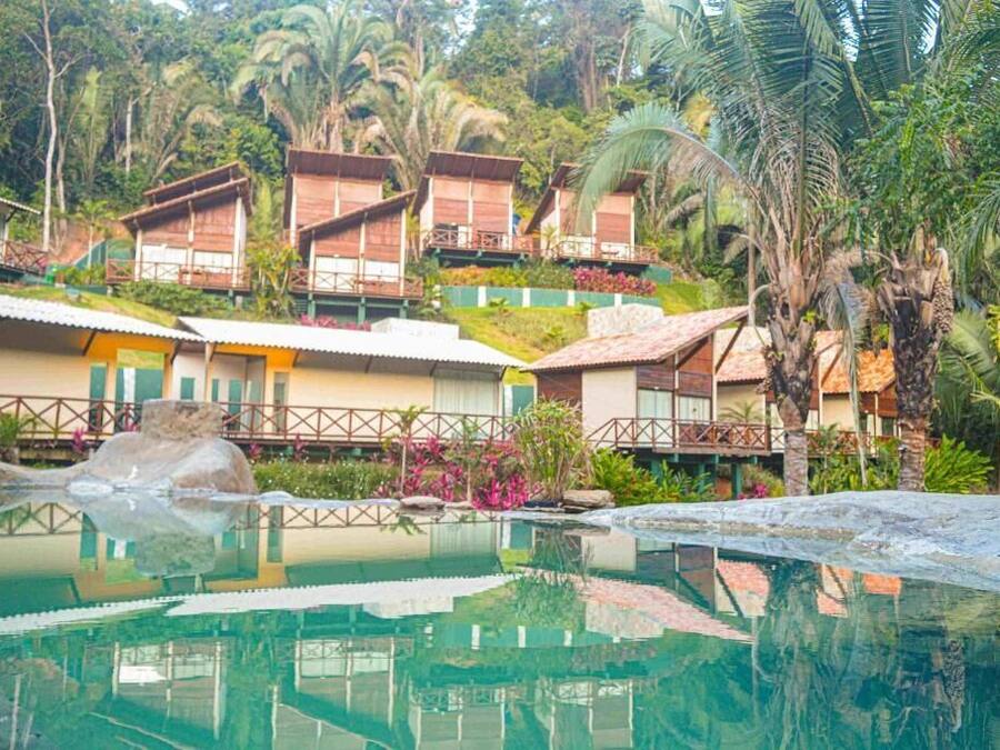 2 outdoor pools