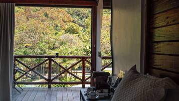 Basic Bungalow | Free WiFi