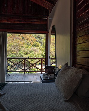 Basic Bungalow | Free WiFi