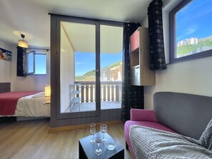 Iron/ironing board - (SK.2706) Ski in/ski out studio Les Menuires (Les Menuires)