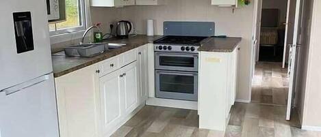 Kochgeschirr/Geschirr/Besteck