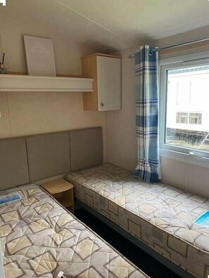 Interior - Brynowen Holiday Park - Holiday Accommodation 19396 (Borth)