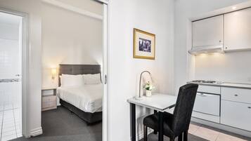 Apartment | 1 bedroom, laptop workspace, iron/ironing board