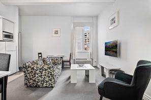 Apartment | Living area - Bright 1-bed Apartment Steps From Collins Street (Melbourne)