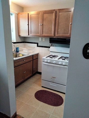 Entire 2 bedrooms apartment  in Prime location.
