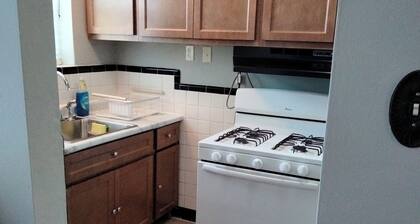 Entire 2 bedrooms apartment in Prime location.