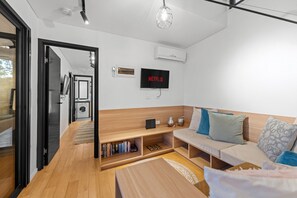 Apartment | 1 bedroom, bed sheets