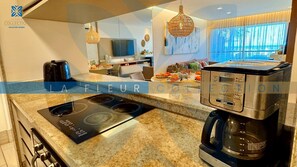 Fridge, microwave, oven, coffee/tea maker