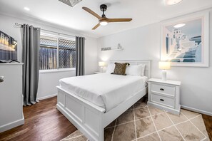 Căn hộ | 3 phòng ngủ, khu vực làm việc phù hợp cho laptop 