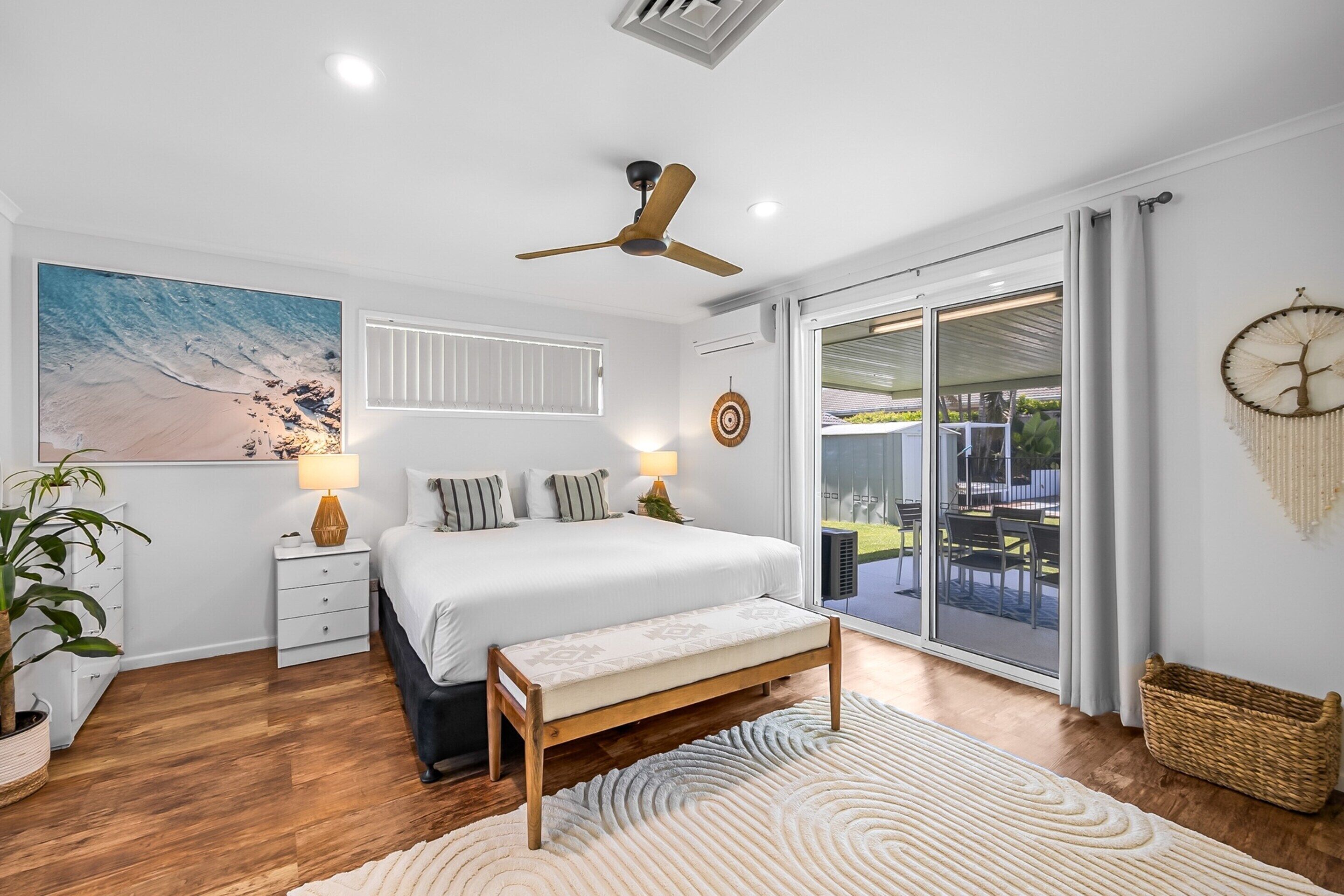 Căn hộ | 3 phòng ngủ, khu vực làm việc phù hợp cho laptop 