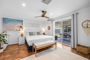 Căn hộ | 3 phòng ngủ, khu vực làm việc phù hợp cho laptop 