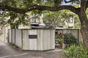 Apartment | Exterior - Charming 2-bed Terrace in Prestigious Ascot (Brisbane)
