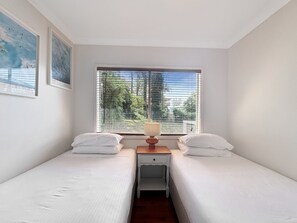 Apartment | 2 bedrooms, bed sheets - Pet-friendly 2-bed Beach House With Garden & BBQ (Surf Beach)