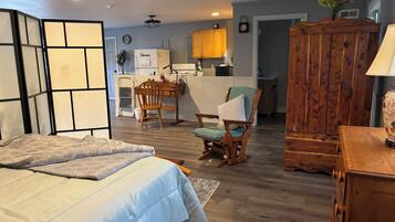 1 bedroom, iron/ironing board, WiFi, bed sheets