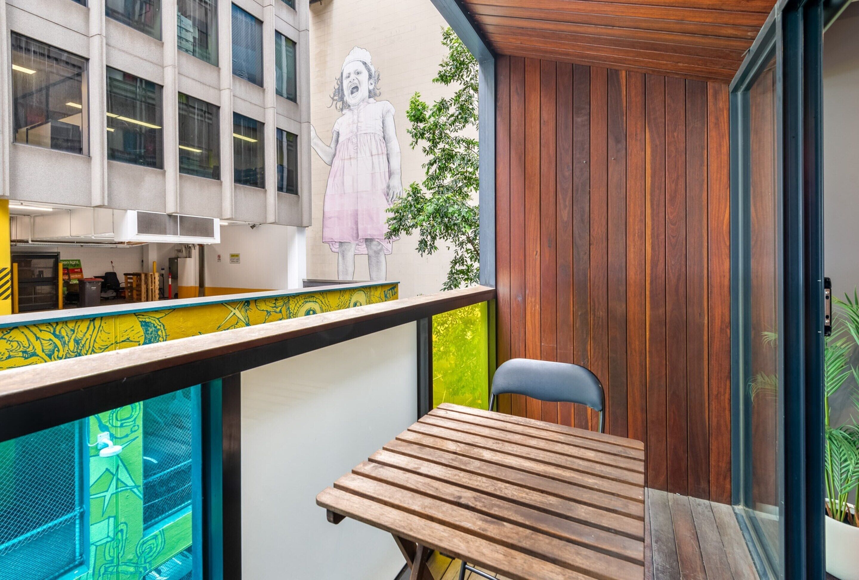 Apartment | Outdoor dining