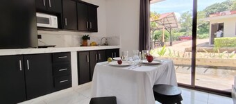 Studio Apartment, Pool, Kitchen, A/C, Playa Grande, Guanacaste, close to beaches