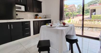 Studio Apartment, Pool, Kitchen, A/C, Playa Grande, Guanacaste, close to beaches