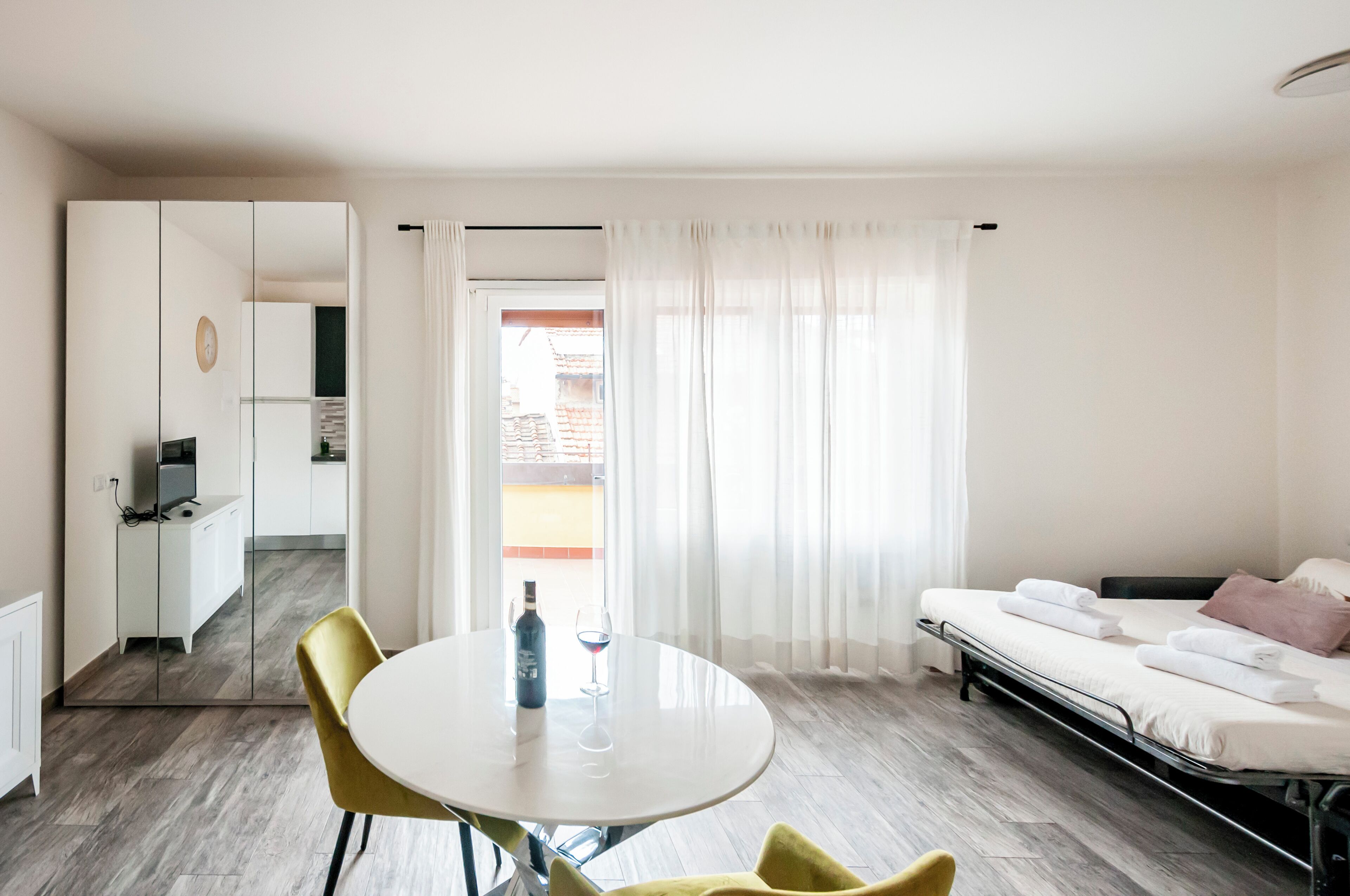 1 chambre, fer et planche à repasser, accès Internet, draps fournis