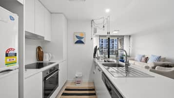 Apartemen | Dapur pribadi | Peralatan masak/sendok-piring