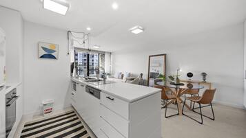 Apartment | Private kitchen | Cookware/dishes/utensils