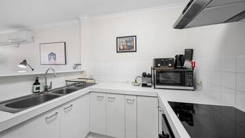 Apartment | Dapur peribadi | Alat memasak/pinggan mangkuk/perkakas dapur