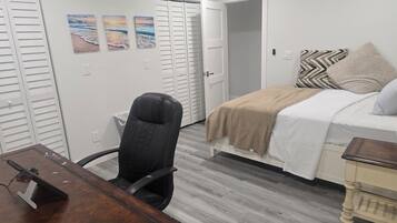 Iron/ironing board, internet, bed sheets