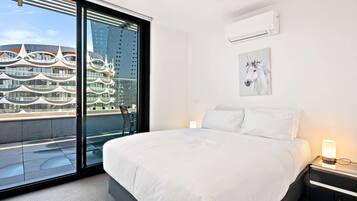 Apartment | 2 bedrooms, iron/ironing board, bed sheets