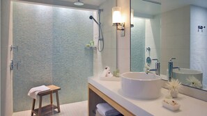 Hair dryer, towels, soap, toilet paper - LAST MINUTE Hyatt Centric 2-bedroom Villa Hotel Resort and Spa in Key West (Key West)