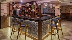 Bar (on property) - Asli Makon Hotel (Tashkent)