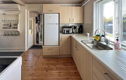 2 bedroom gorgeous home in østermarie