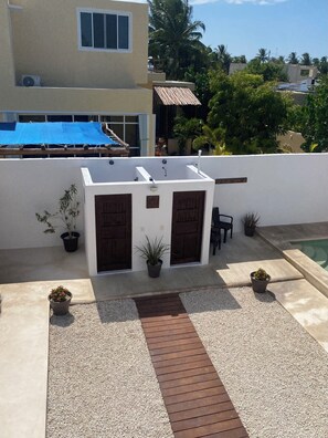 Khuôn viên nơi lưu trú