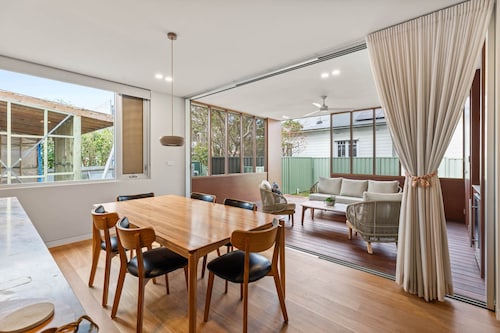 Family Home in Mayfield With Stylish Interior